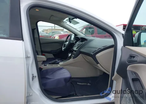 2012 Ford Focus Se из США, поврежденный, VIN 1FAHP3F27CL455851